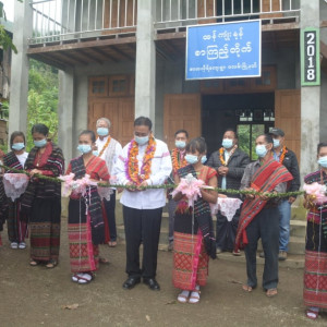 ဖလမ်းမြို့နယ်၊ ဇာထလှီရ်ကျေးရွာရှိ ထန်ကျုံးနုန်စာကြည့်တိုက်ကို ပြည်နယ်ဝန်ကြီးချုပ်က ဖွင့်လှစ်ပေး
